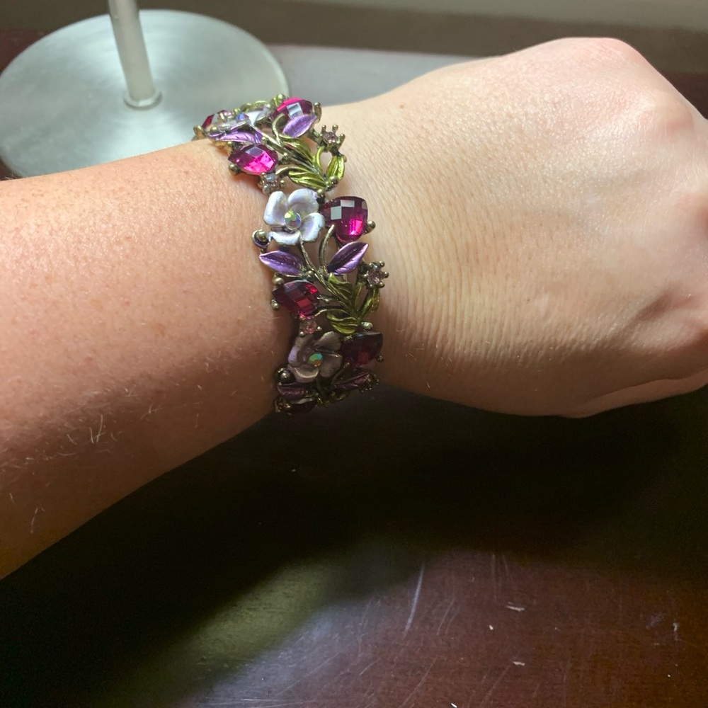 Gorgeous metal and crystal bracelet